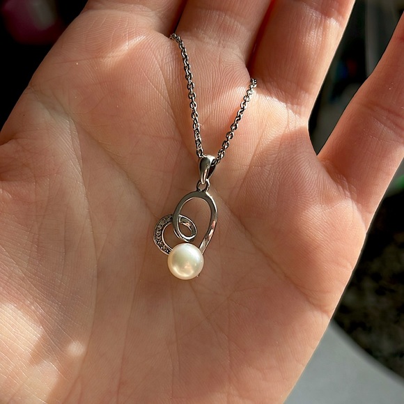 Sterling Silver Freshwater Cultured Pearl and White Topaz Heart Necklace - Picture 3 of 5